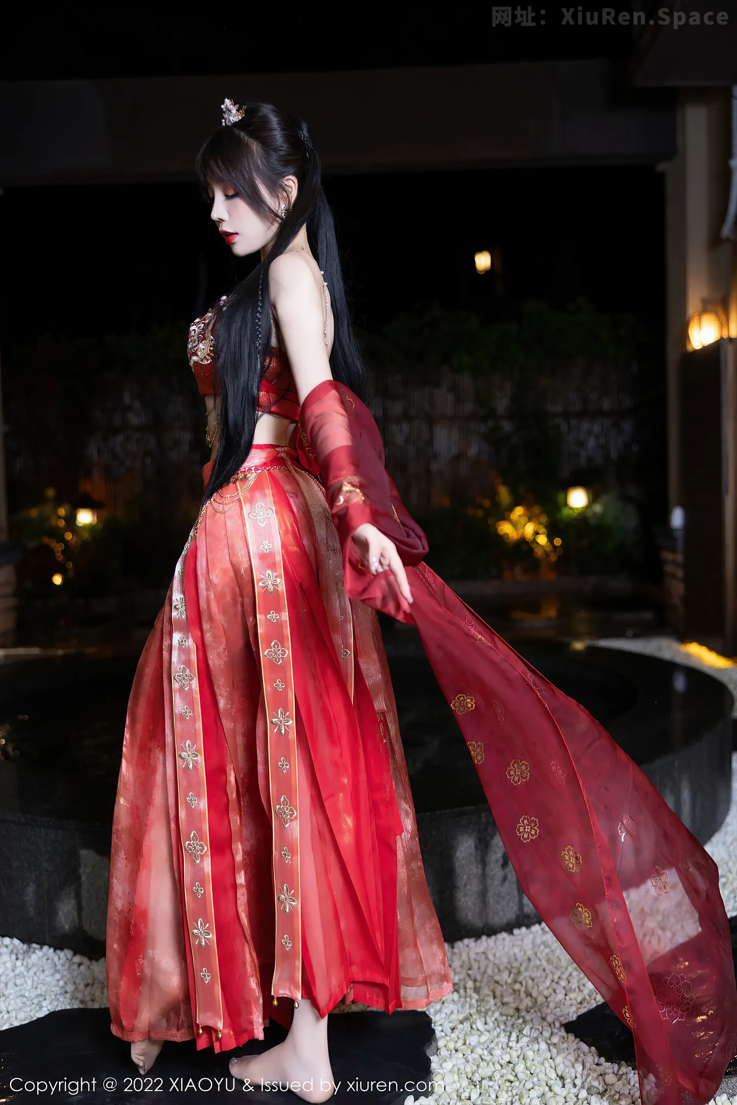 徐莉芝Booty红衣美人写真2